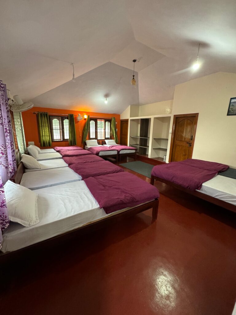 coffee island bedroom 2