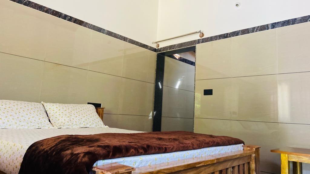 silver oak homestay bedroom