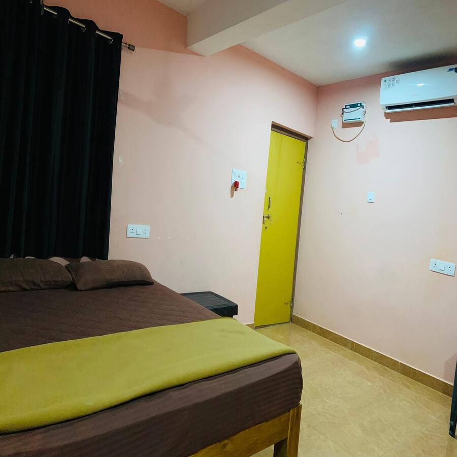 AC Room Single Bed