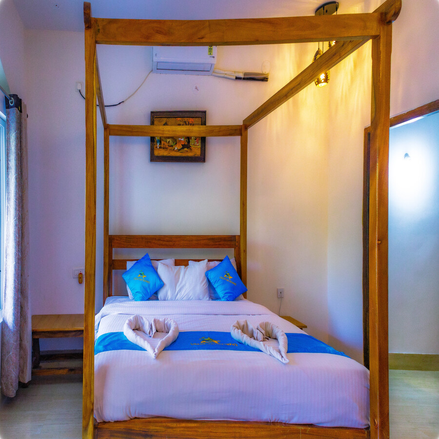 Room2.jpg-6675