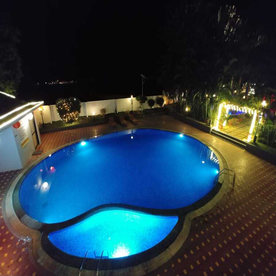 swimming pool