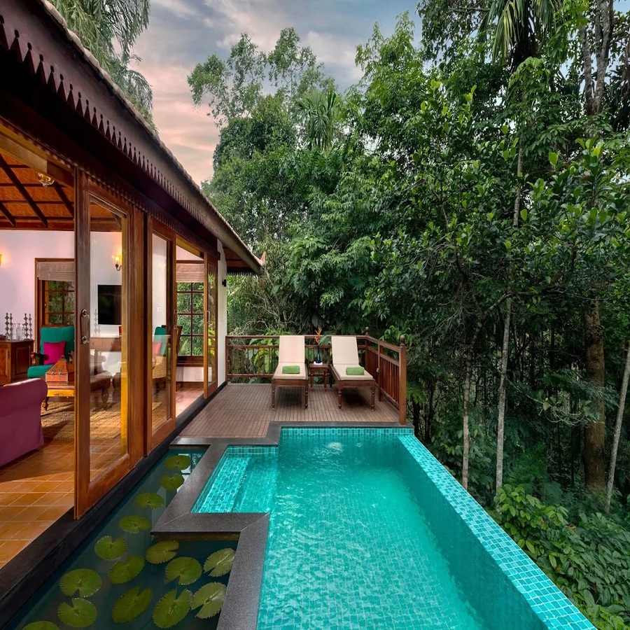 Pool villaver1